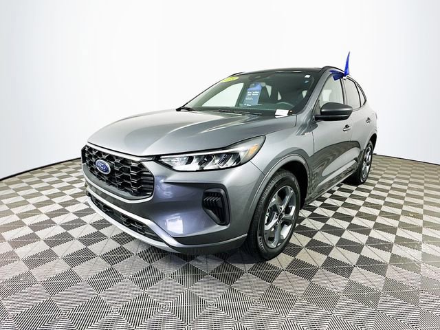Certified 2024 Ford Escape ST-Line w/ Tech Pack #1 AWD/4WD image 6