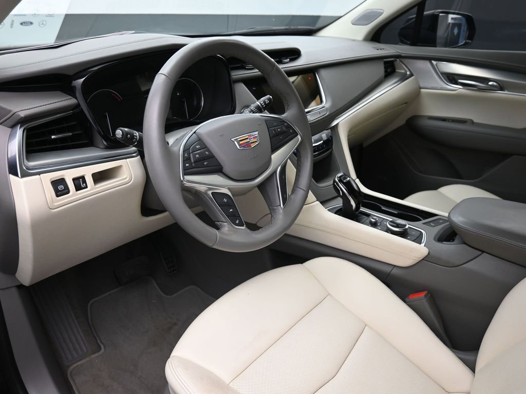 Used 2023 Cadillac XT5 Premium Luxury w/ LPO, Floor Liner Package image 18