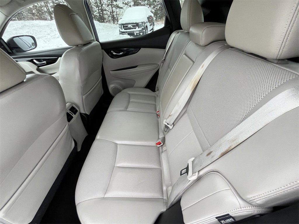 Used 2022 Nissan Rogue Sport SL image 22