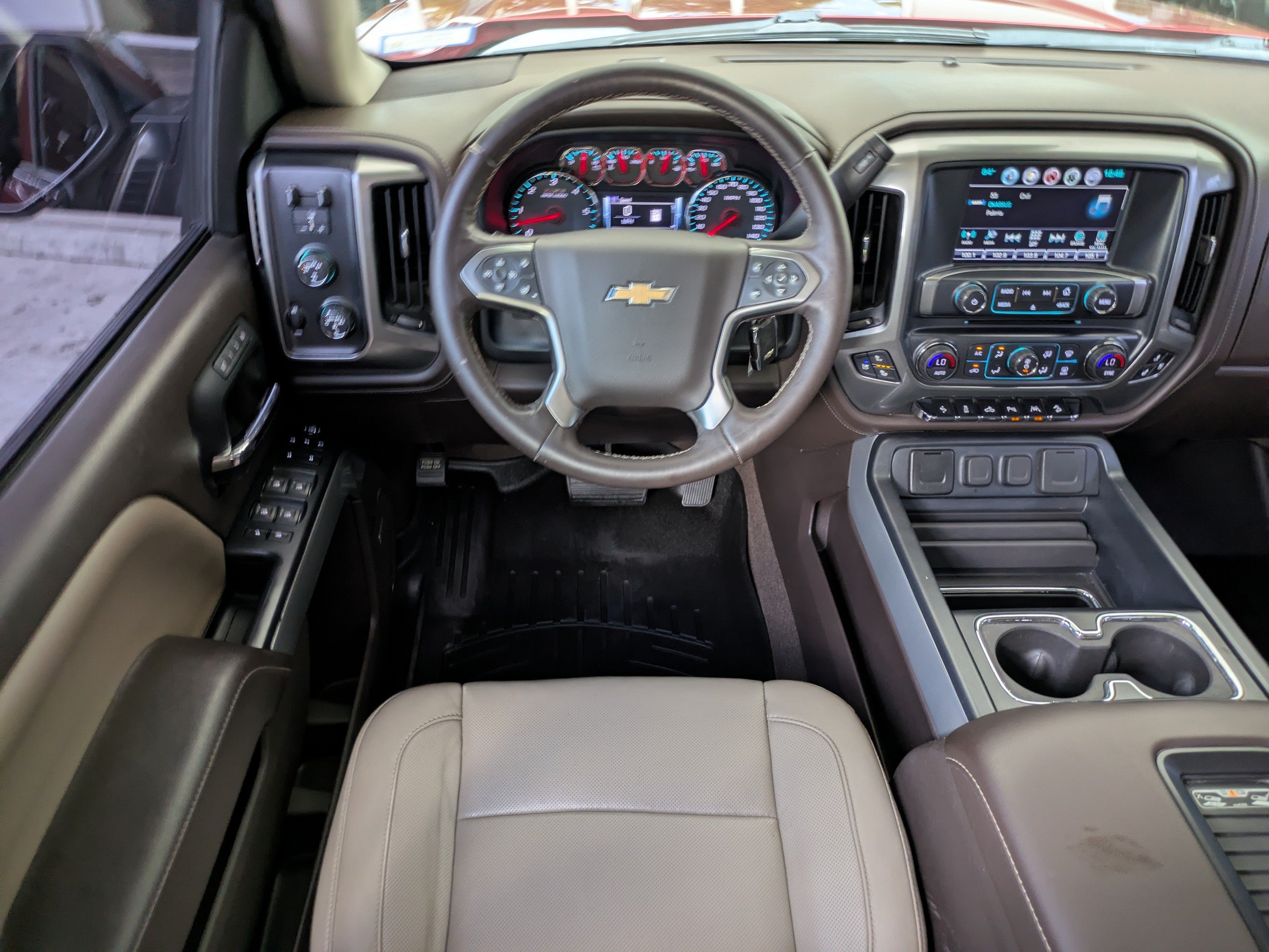 Used 2018 Chevrolet Silverado 1500 LTZ Z71 w/ LTZ Plus Package AWD/4WD image 16