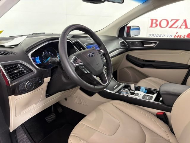 Certified 2020 Ford Edge Titanium FWD image 12