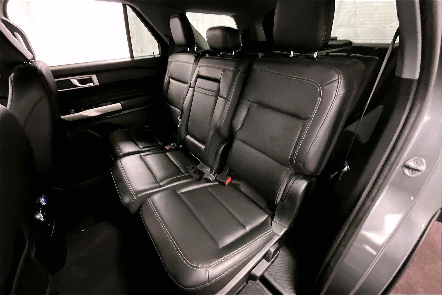 Certified 2022 Ford Explorer XLT w/ Equipment Group 202A image 25