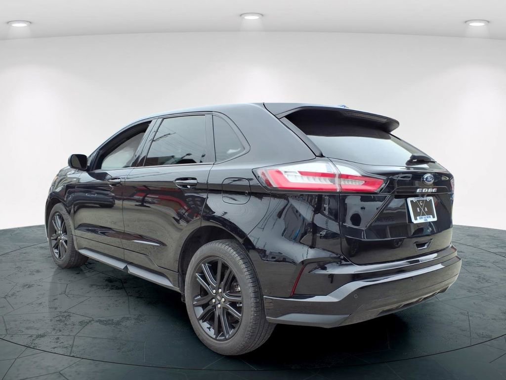 Certified 2023 Ford Edge ST-Line image 3