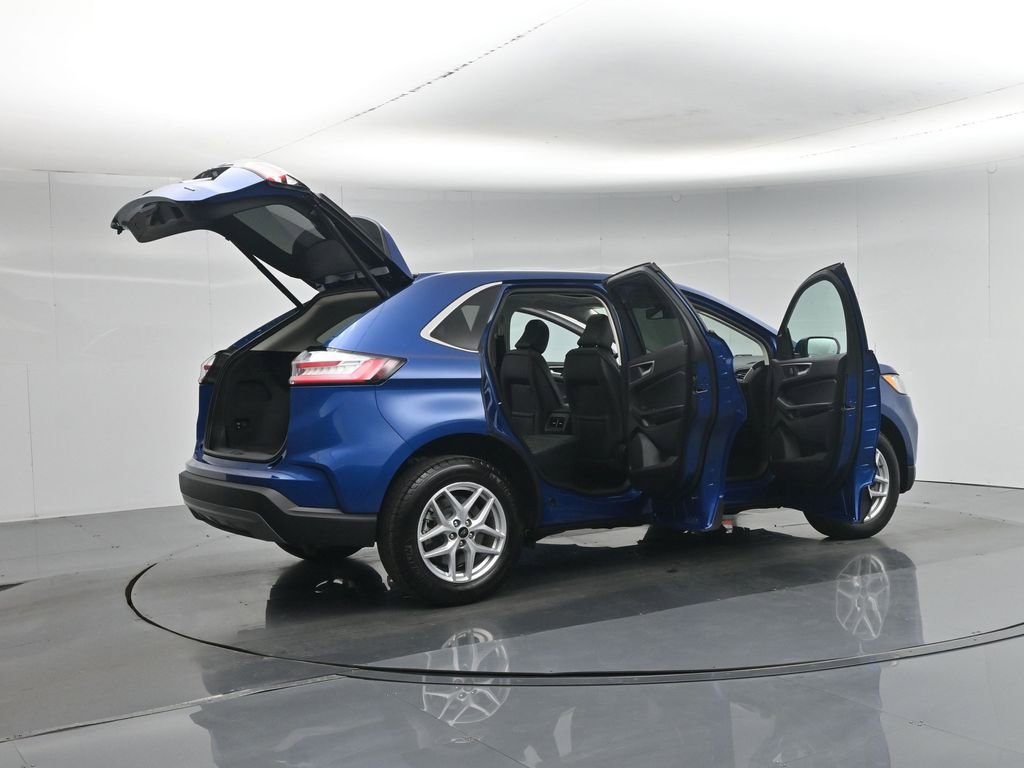 Certified 2024 Ford Edge SEL w/ Convenience Package AWD/4WD image 6