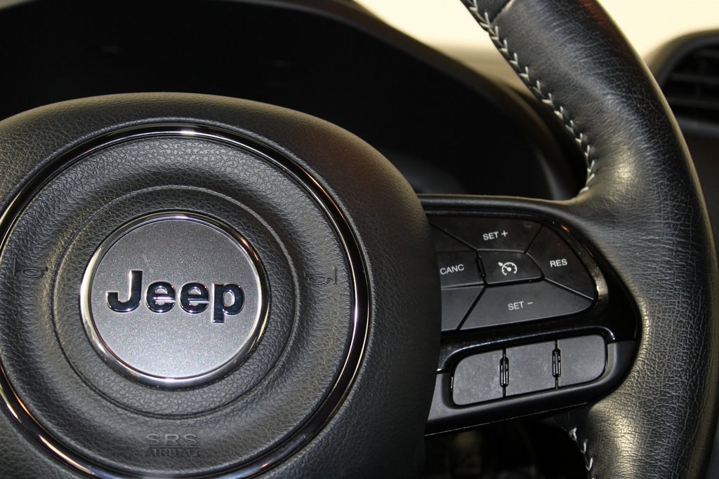 Used 2021 Jeep Renegade Latitude w/ Convenience Group image 16