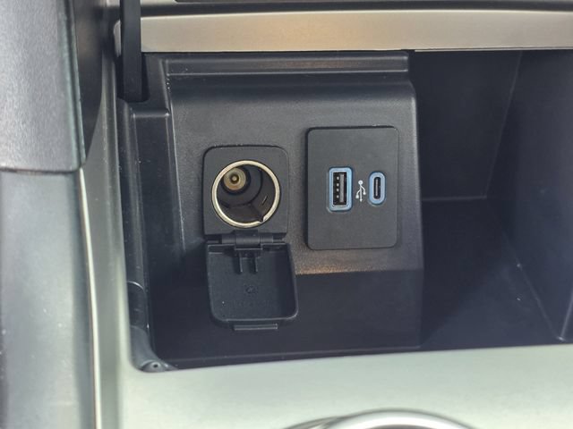 Certified 2021 Ford Explorer XLT RWD image 21
