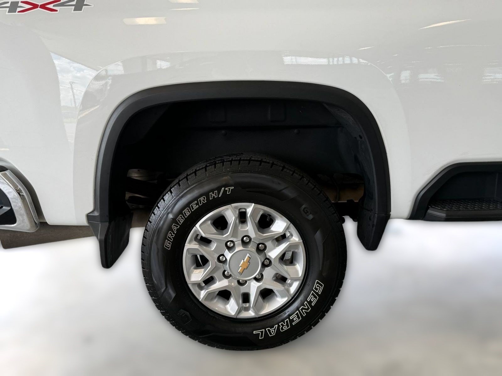 Used 2024 Chevrolet Silverado 2500 LT w/ All Star Edition AWD/4WD image 13