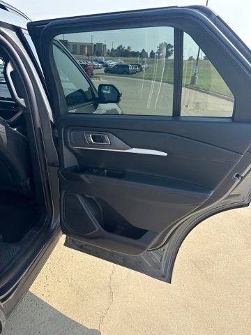 Certified 2025 Ford Explorer ST-Line AWD/4WD image 5