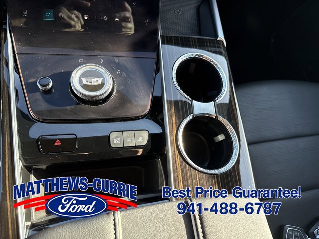 Used 2025 Cadillac Escalade ESV Premium Luxury w/ LPO, Floor Liner Package RWD image 20