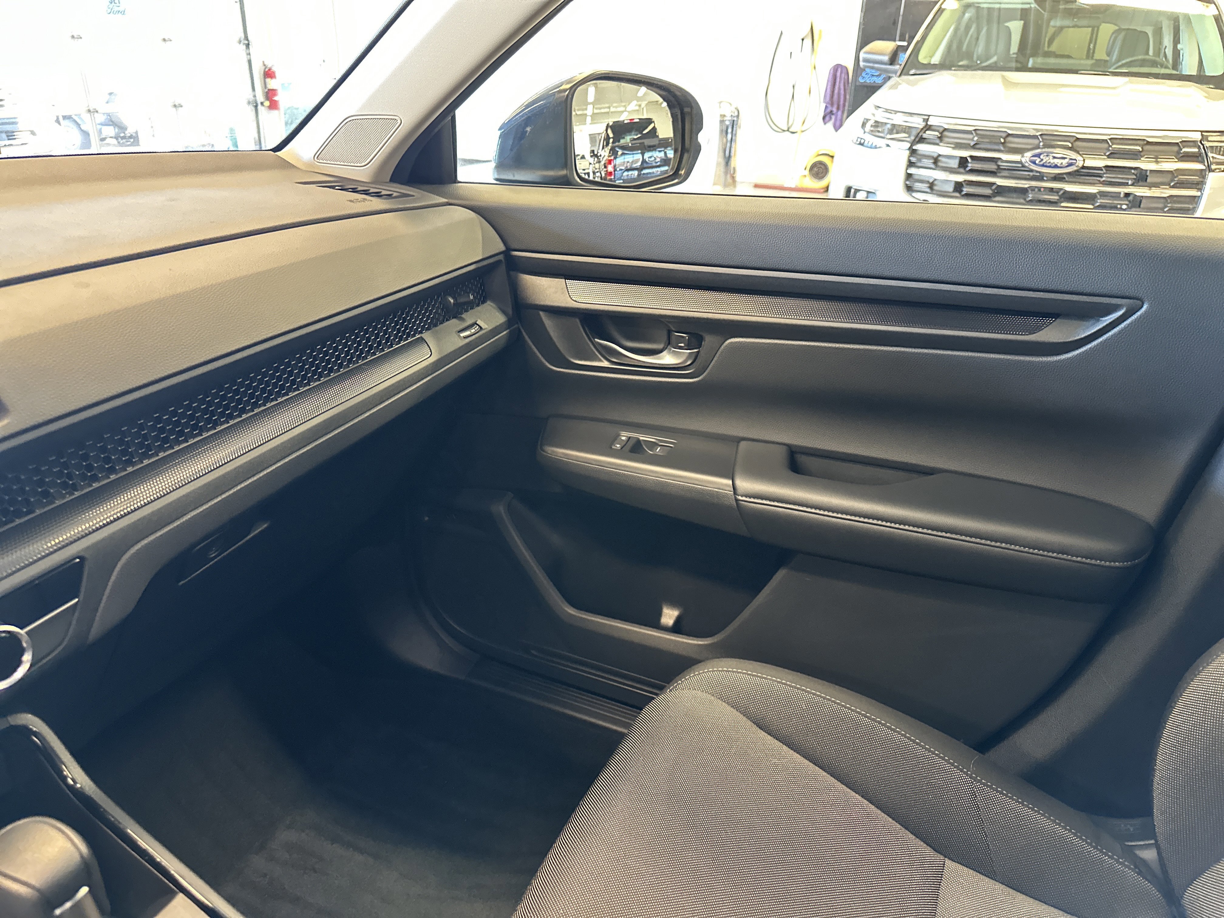 Used 2024 Honda CR-V EX image 25