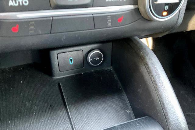 Certified 2020 Ford Escape SE FWD image 16