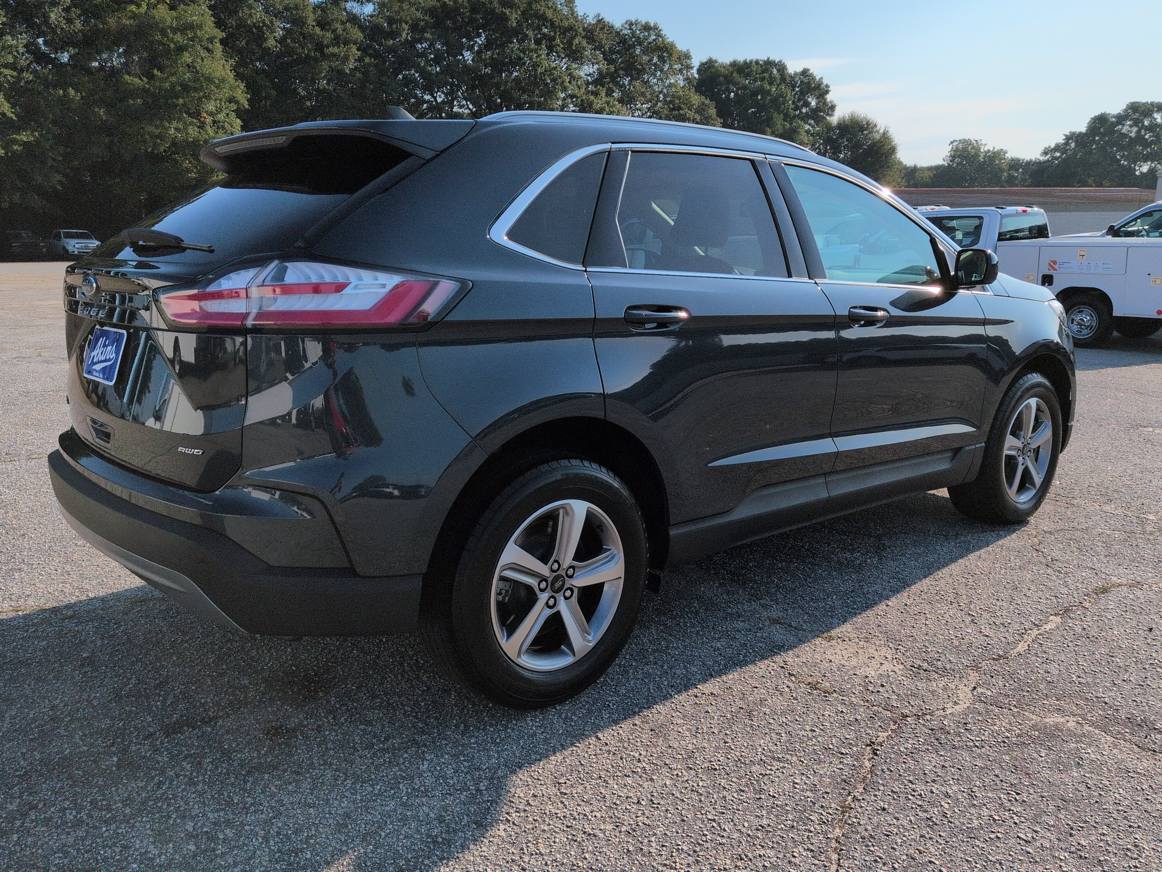 Certified 2024 Ford Edge SEL w/ Convenience Package AWD/4WD image 3