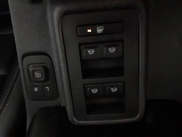 Certified 2025 Ford Bronco Outer Banks w/ Black Appearance Package AWD/4WD image 11