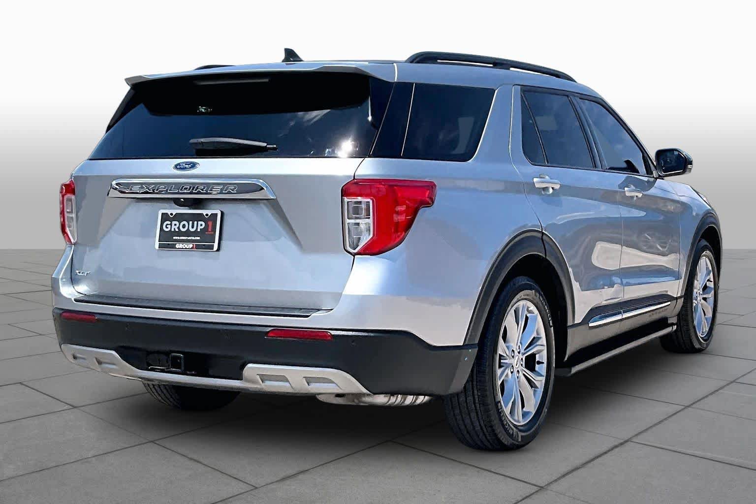 Certified 2024 Ford Explorer XLT w/ Equipment Group 202A RWD image 13