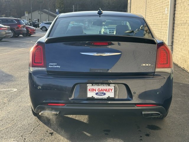 Used 2017 Chrysler 300 S w/ 300S Premium Group image 8