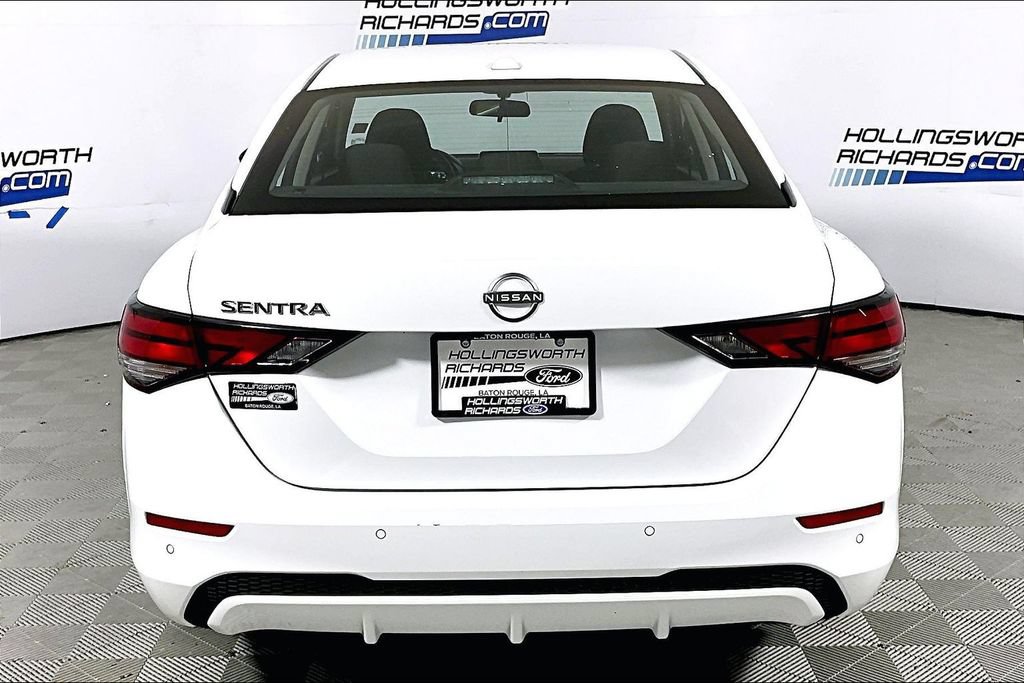 Used 2025 Nissan Sentra SV FWD image 4