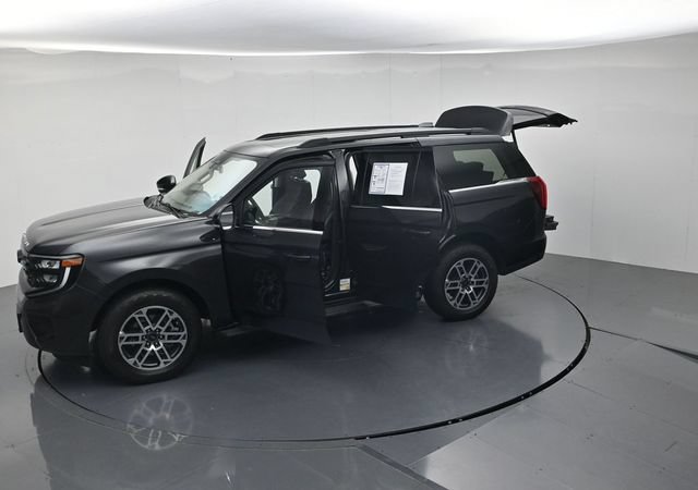 Certified 2025 Ford Expedition Active AWD/4WD image 57