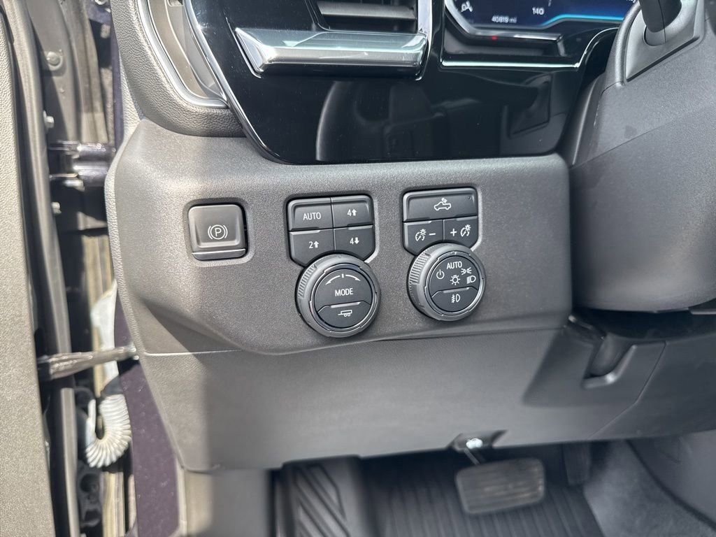 Used 2022 Chevrolet Silverado 1500 LT Trail Boss AWD/4WD image 29