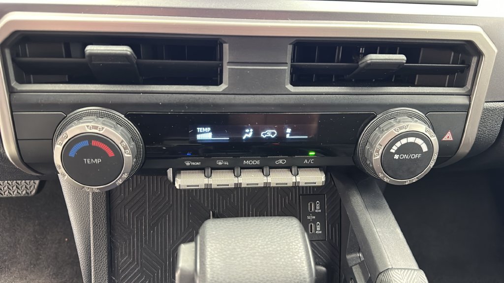 Used 2025 Toyota 4Runner SR5 AWD/4WD image 19