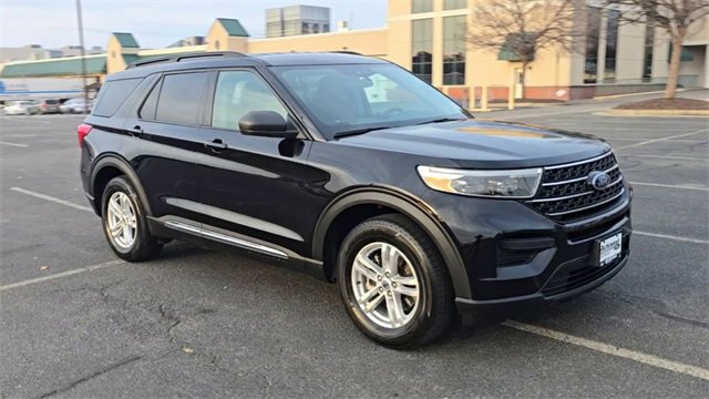 Certified 2022 Ford Explorer XLT image 3
