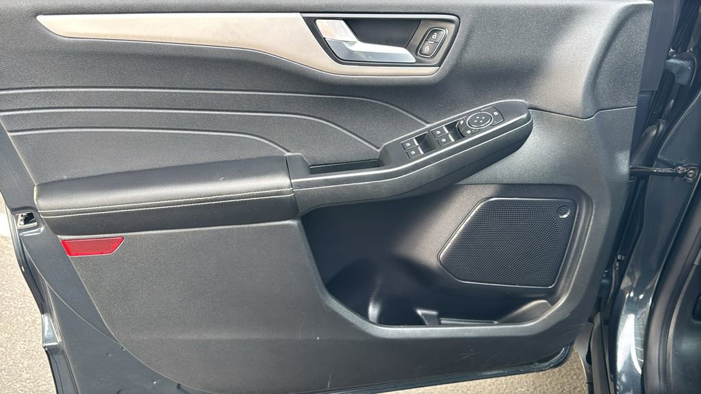 Certified 2022 Ford Escape SEL image 18