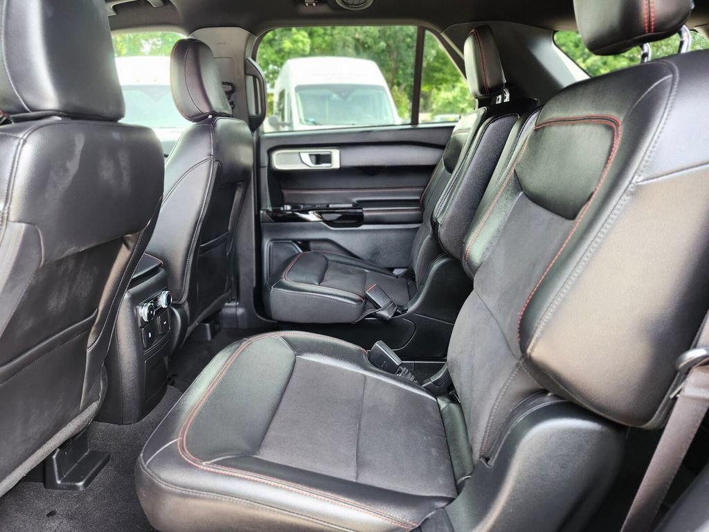 Certified 2023 Ford Explorer ST-Line w/ Class IV Trailer Tow Package AWD/4WD image 16