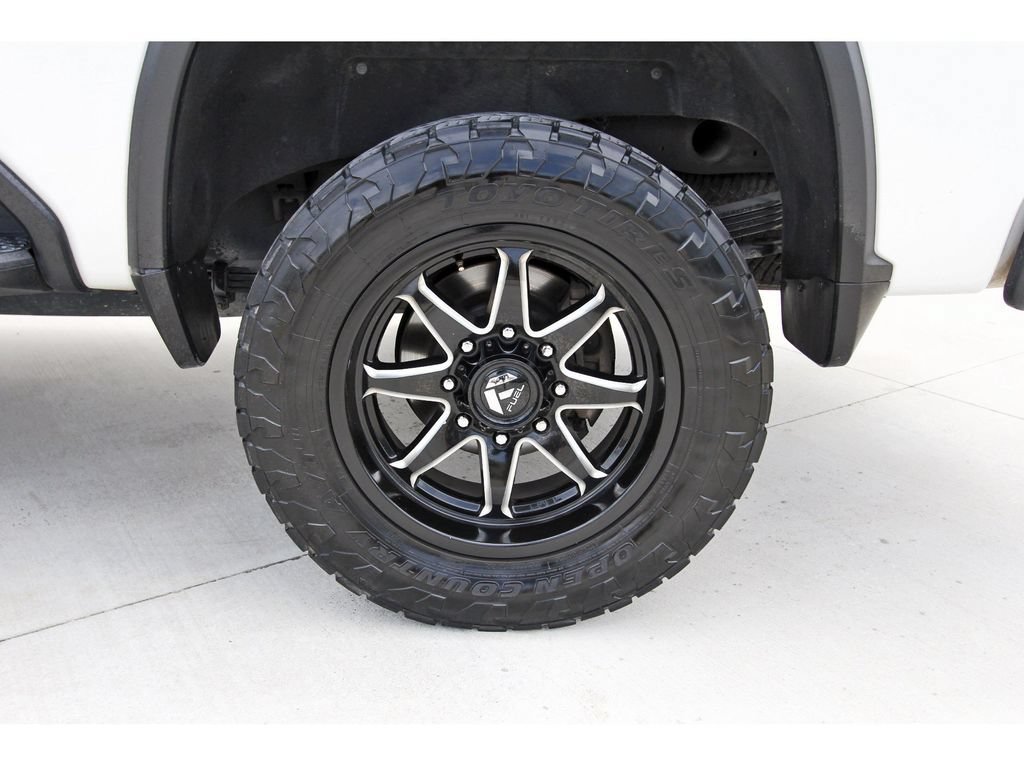 Used 2024 Chevrolet Silverado 2500 High Country w/ Technology Package AWD/4WD image 30