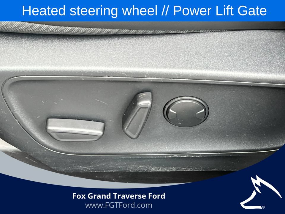 Certified 2025 Ford Escape ST-Line Select AWD/4WD image 9