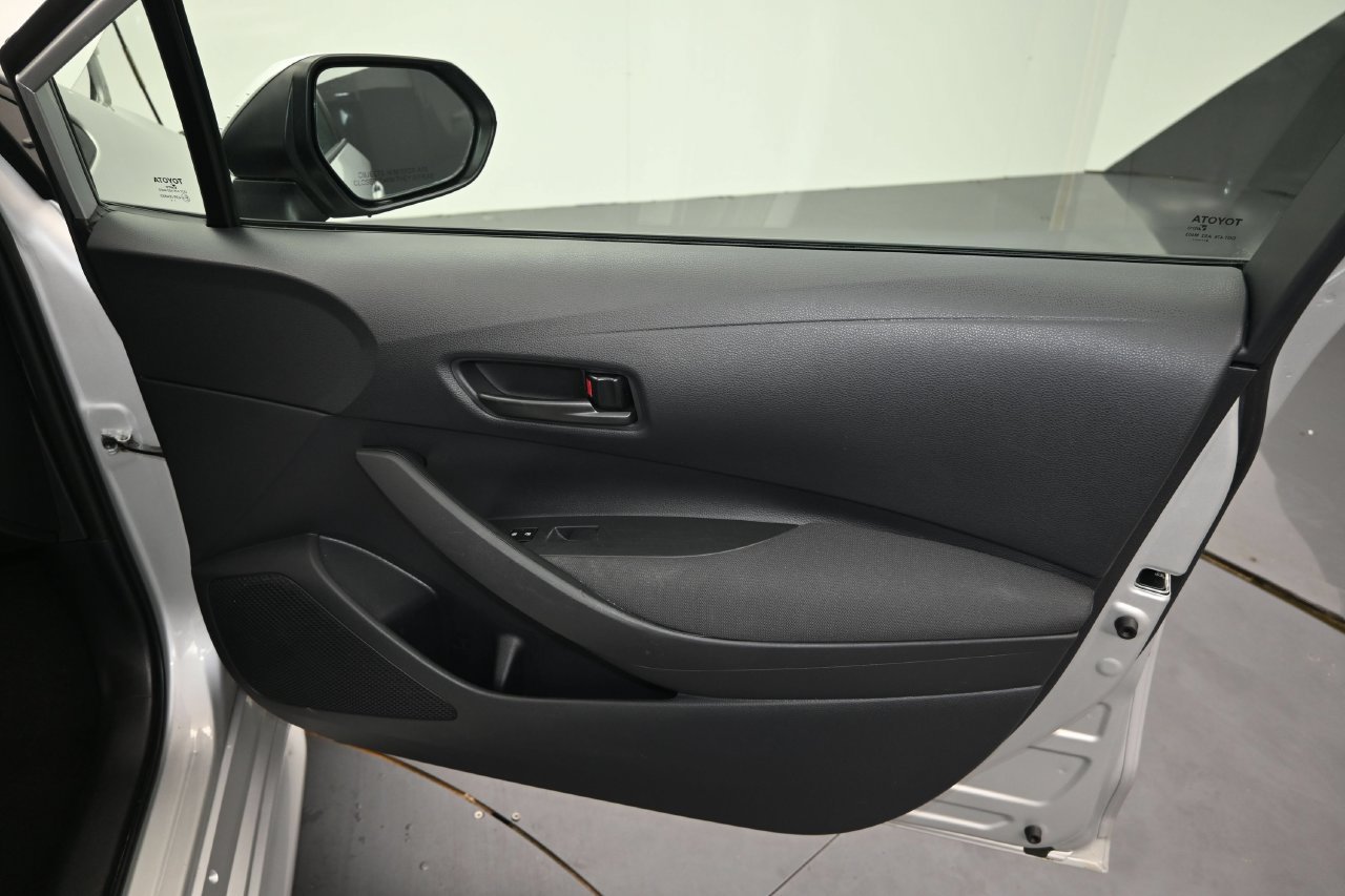 Used 2024 Toyota Corolla LE FWD image 17