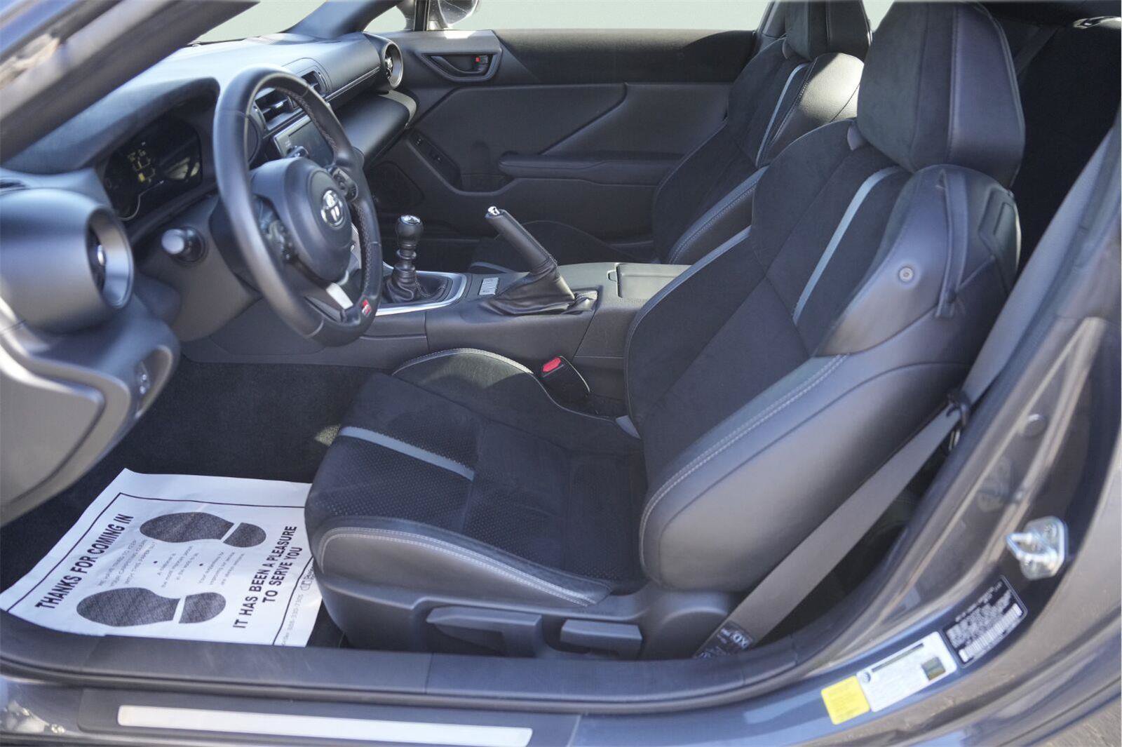 Used 2023 Toyota GR86 Premium RWD image 9