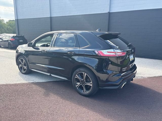 Certified 2019 Ford Edge ST w/ Cold Weather Package AWD/4WD image 28