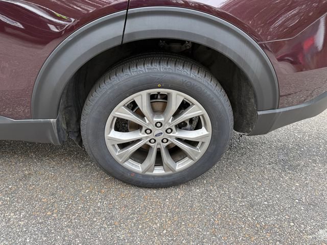 Certified 2023 Ford Explorer XLT w/ Equipment Group 202A image 33