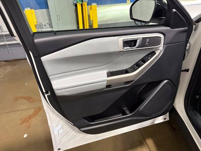 Certified 2024 Ford Explorer XLT w/ Equipment Group 202A AWD/4WD image 21