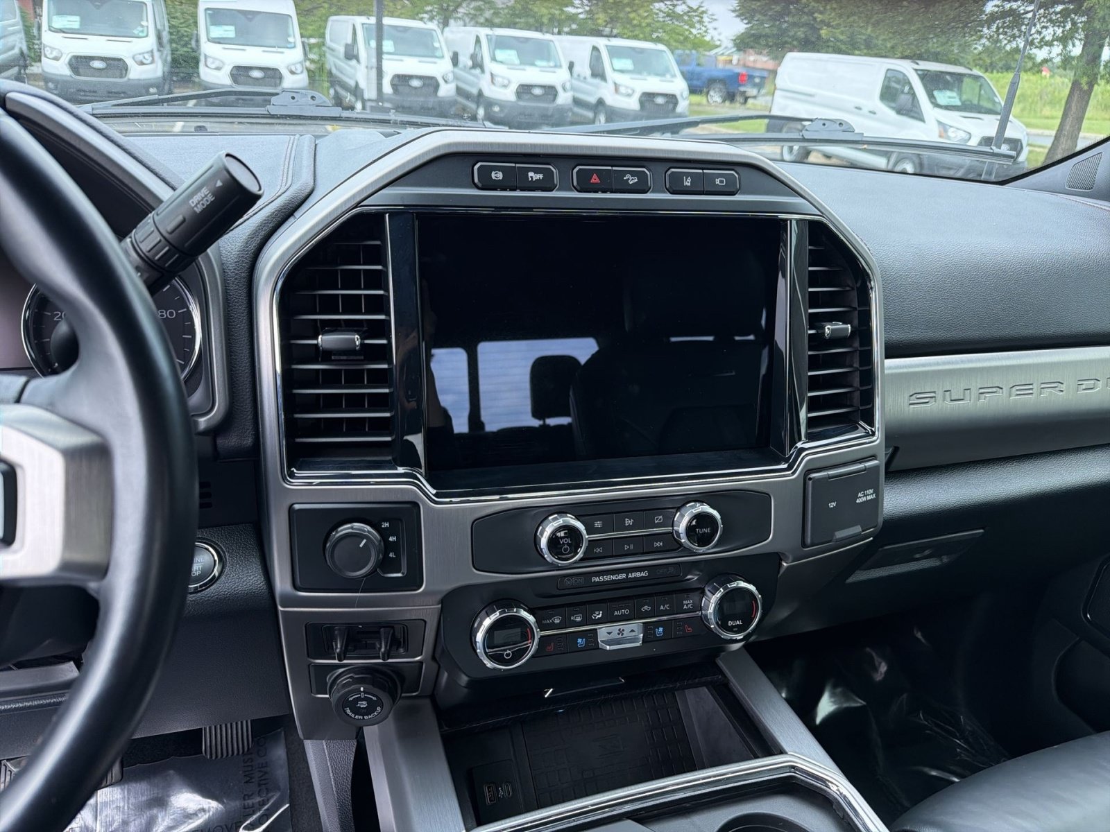 Certified 2022 Ford F450 Platinum w/ FX4 Off-Road Package AWD/4WD image 22