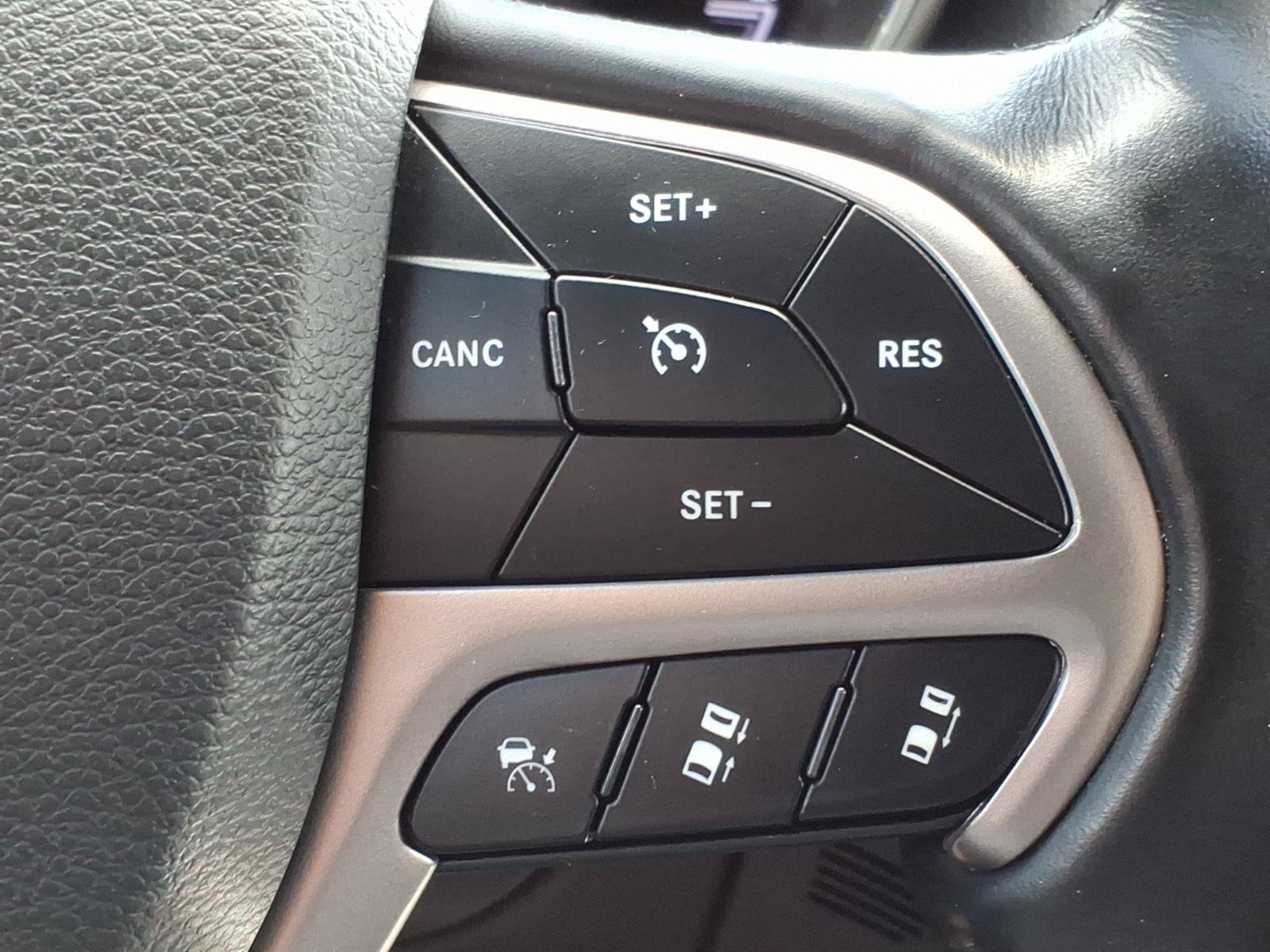 Used 2021 Jeep Grand Cherokee Limited w/ Quick Order Package 28K 80th AWD/4WD image 28