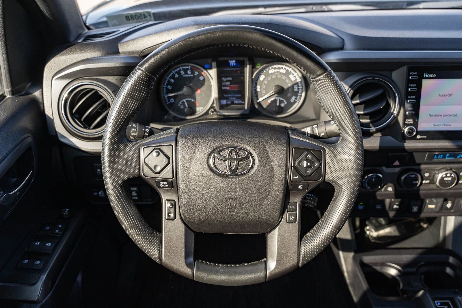 Used 2022 Toyota Tacoma TRD Off-Road w/ Technology Package AWD/4WD image 22