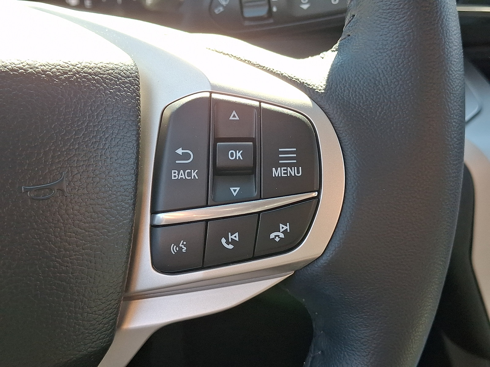 Certified 2023 Ford Explorer XLT w/ Equipment Group 202A AWD/4WD image 28