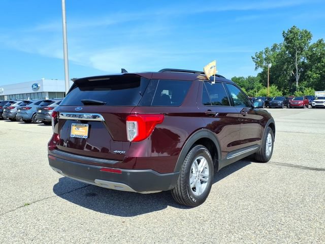 Certified 2022 Ford Explorer XLT w/ Equipment Group 202A AWD/4WD image 7