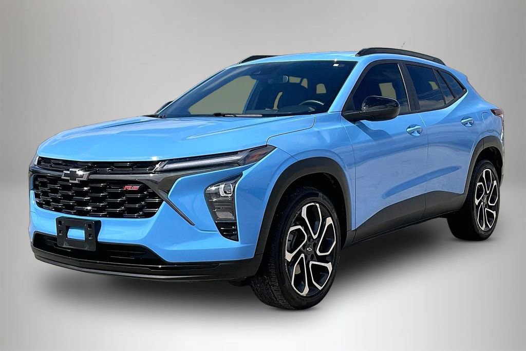 Used 2024 Chevrolet Trax RS w/ Driver Confidence Package image 2