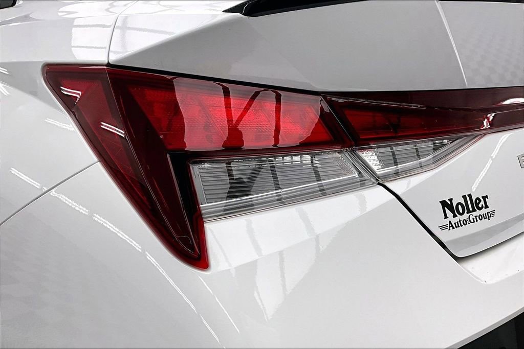 Used 2025 Hyundai Elantra Sport FWD image 30