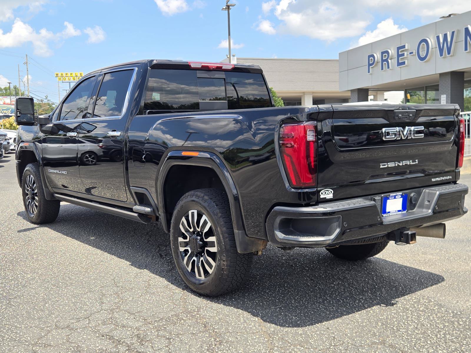 Used 2026 GMC Sierra 2500 Denali Ultimate AWD/4WD image 12