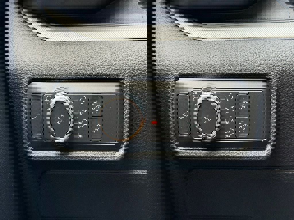 Certified 2022 Ford Explorer XLT w/ Equipment Group 202A image 36