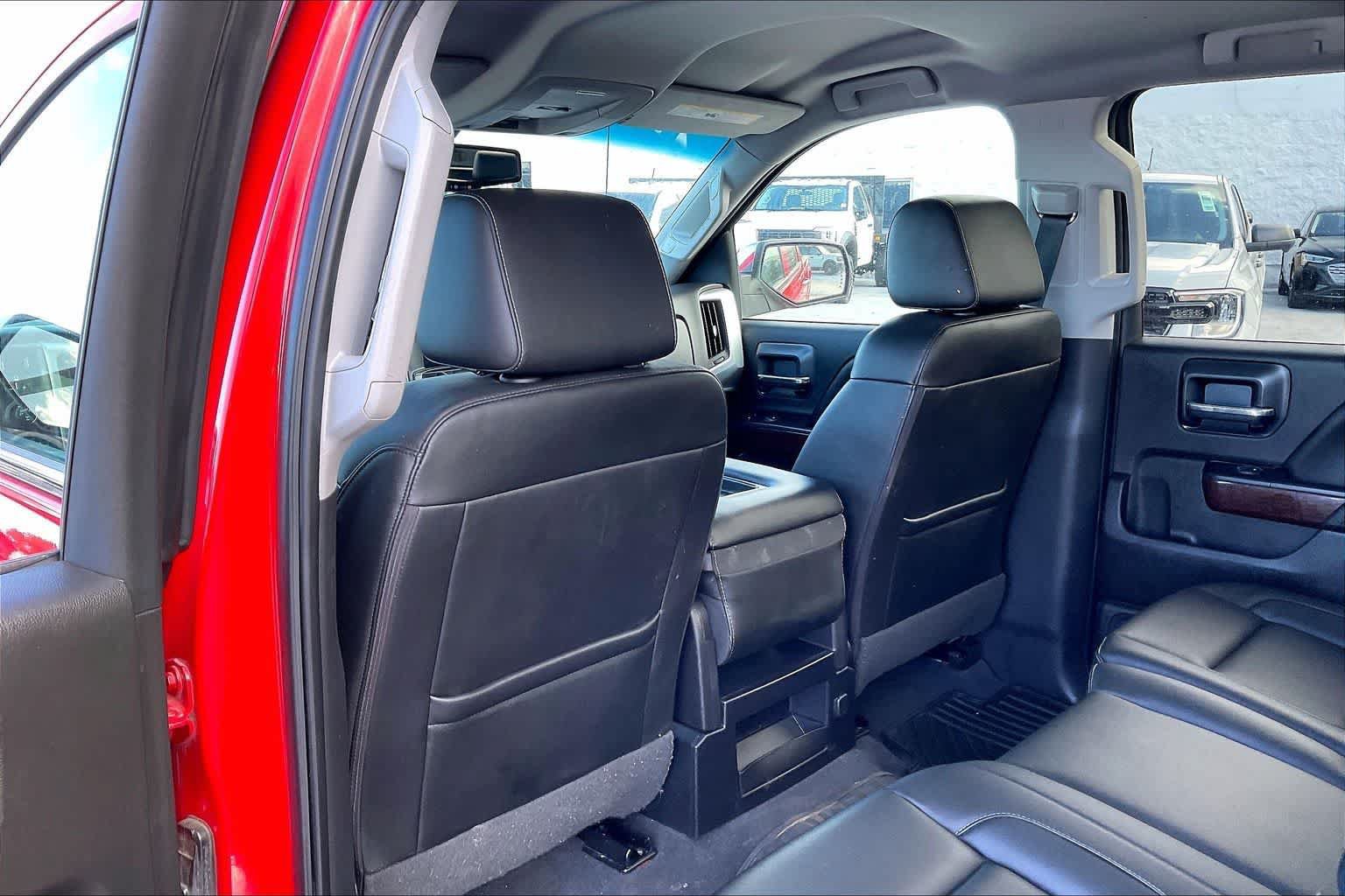 Used 2018 GMC Sierra 1500 SLT w/ SLT Premium Package AWD/4WD image 12