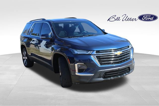 Used 2022 Chevrolet Traverse LT w/ LT Premium Package image 7