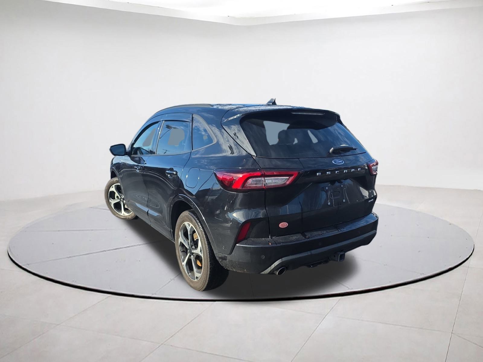 Certified 2023 Ford Escape ST-Line Elite w/ Premium Technology Package image 5