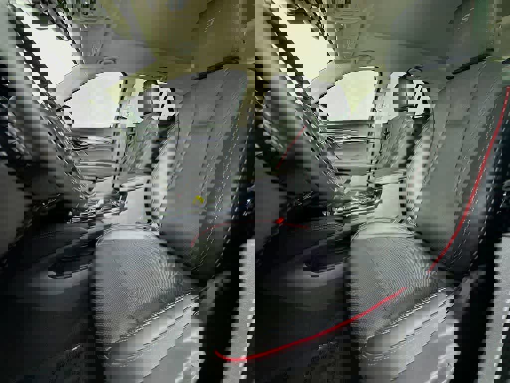 Used 2023 Buick Envision Essence w/ Sport Touring Package image 15