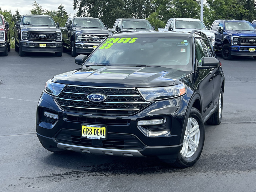 Certified 2023 Ford Explorer XLT w/ Equipment Group 202A AWD/4WD image 1
