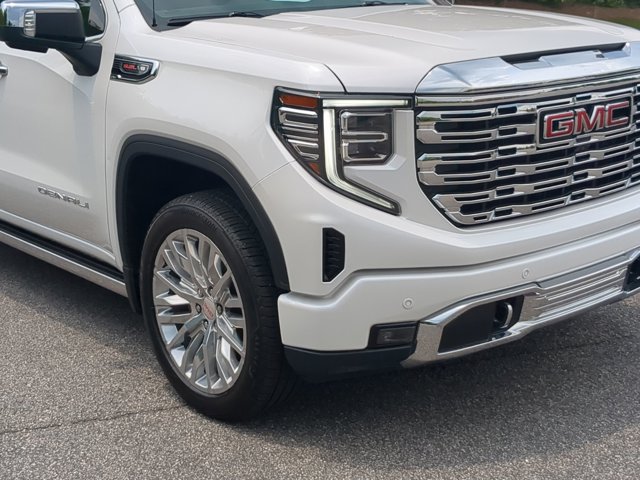 Used 2024 GMC Sierra 1500 Denali w/ Denali Reserve Package AWD/4WD image 17