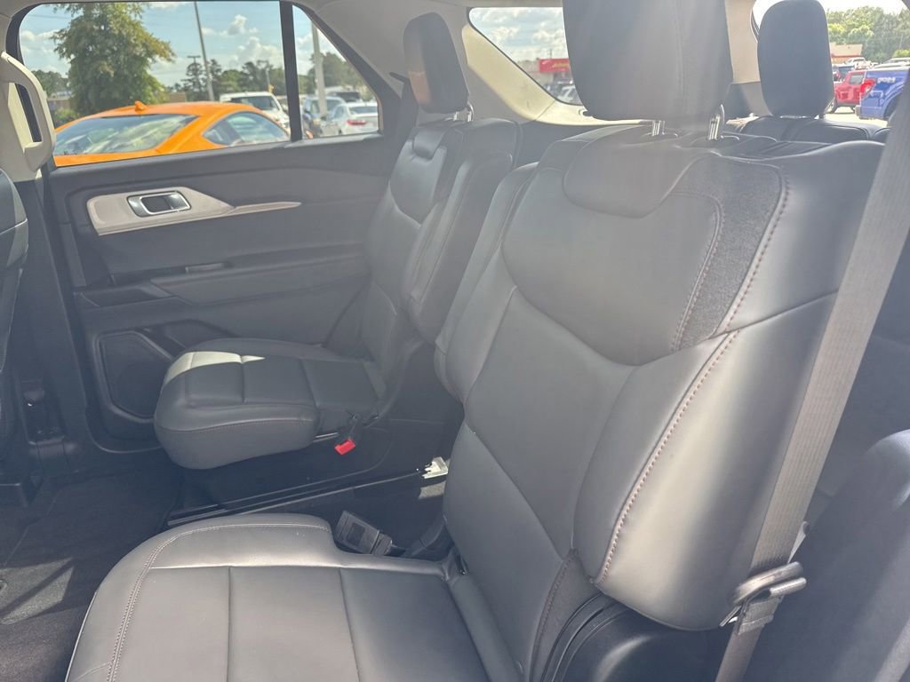 Certified 2026 Ford Explorer Active w/ Active Comfort Package RWD image 25