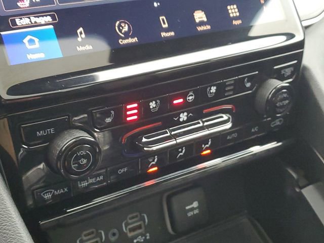 Used 2024 Jeep Grand Cherokee L Limited w/ Luxury Tech Group II image 19